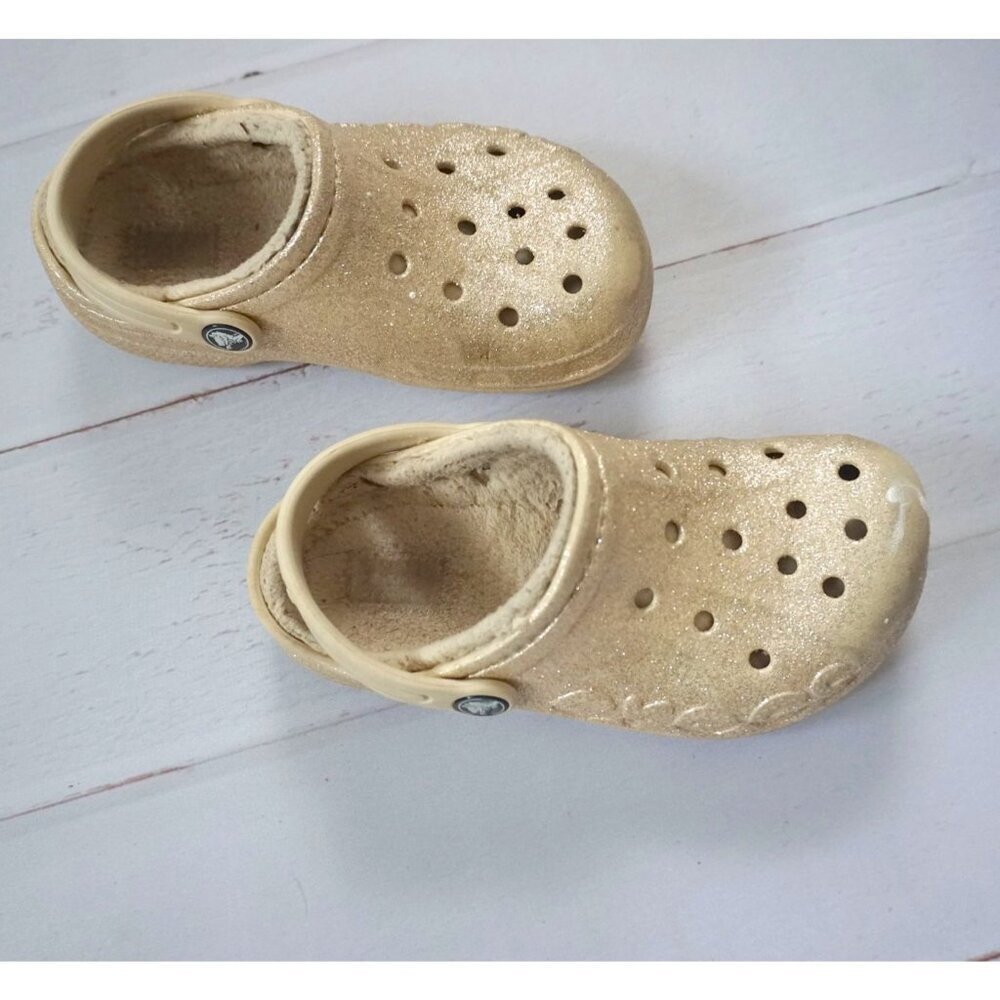 Crocs Girls Classic Gold Glitter Lined Rubber Clogs, Size 13C